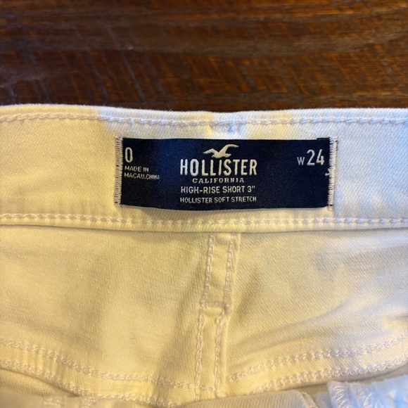 Hollister White High Rise 3" Short - size 0/w 24 - excellent condition! - Picture 2 of 5